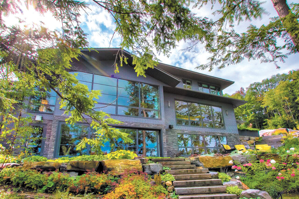 Dream Homes Battle Of The Lakes For The First Long Weekend Of