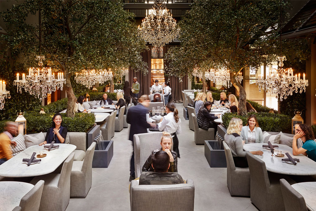 All that glitters ain’t gold at RH Courtyard Cafe Streets Of Toronto