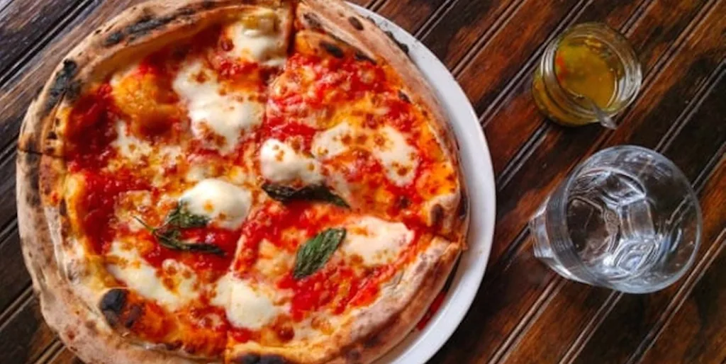 PizzeriaMERCATO MARGERITA