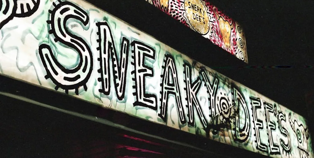 SNEAKYDEES SIGN