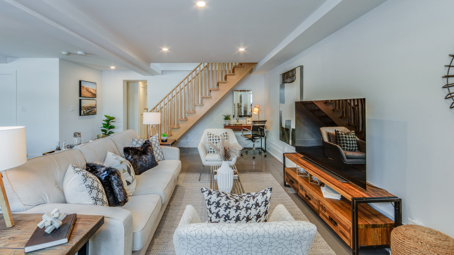 This 900K Leslieville loft comes with a private rooftop terrace