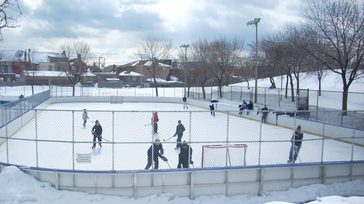 Community opposition to outdoor hockey rink closure picks up steam Streets Of Toronto