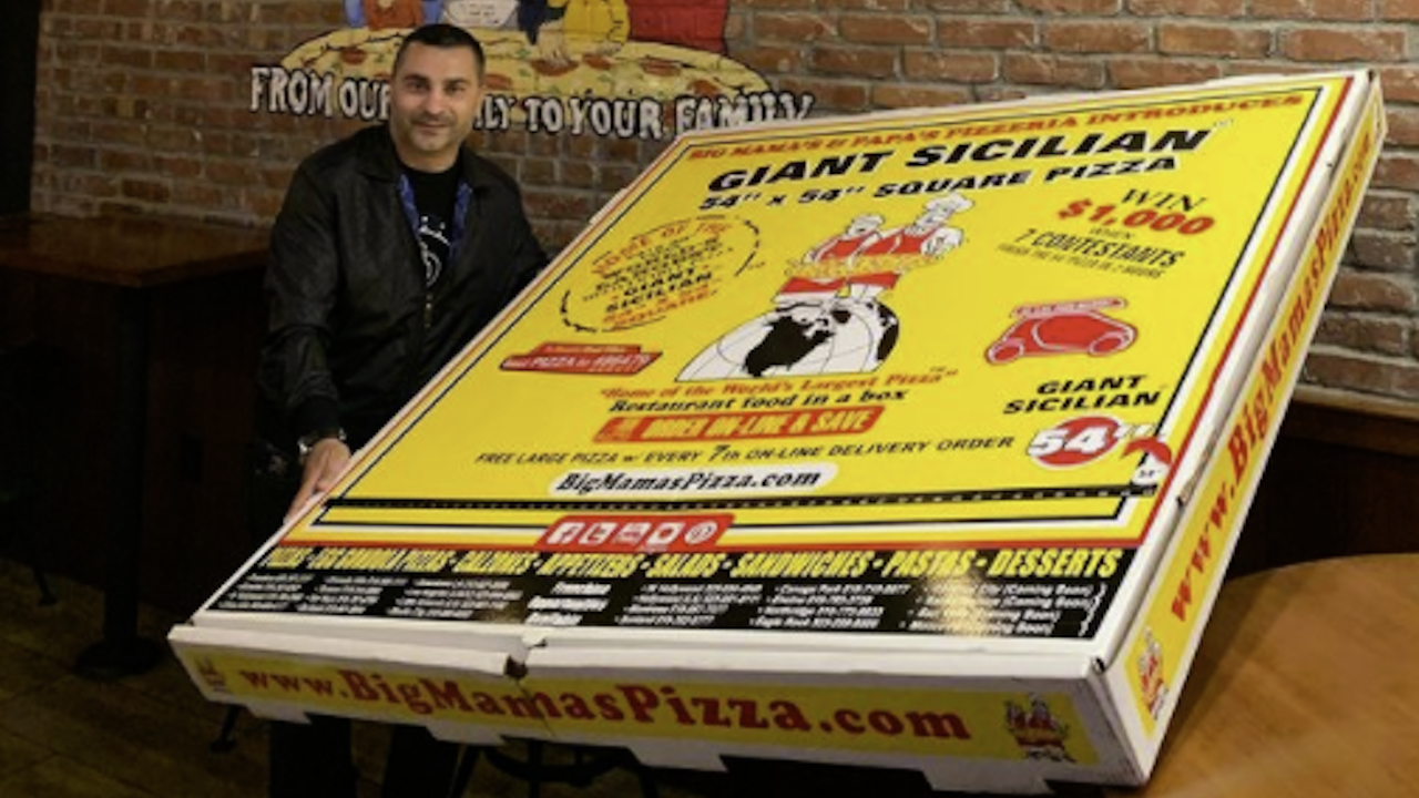 This Restaurant Is Bringing Massive World Record Holding Pizzas To Toronto   Big Mamas Papas 