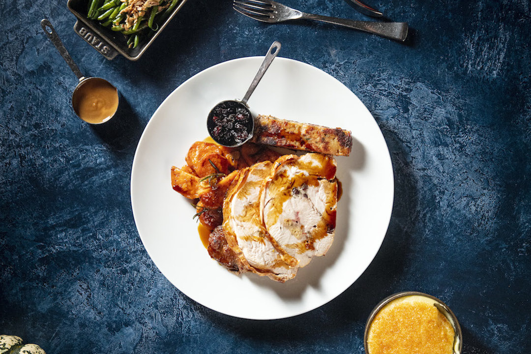 These Toronto Spots Are Cooking Up Thanksgiving Dinner So You Don T Have To   STK 037 2039 