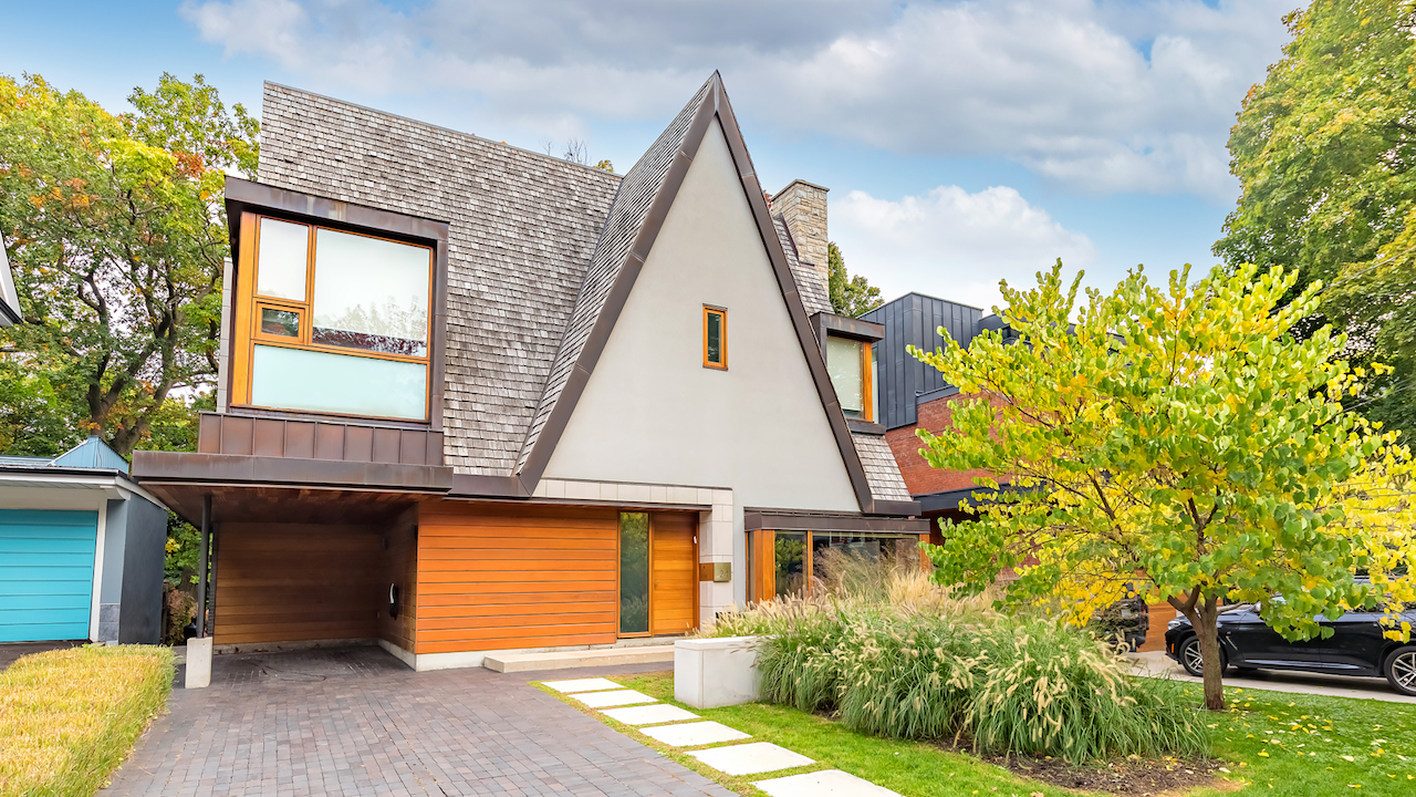 There’s a 6.649 million ravine house for sale with a Hollywood