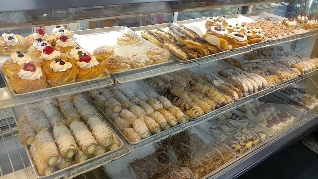 ab5ec2424c15d28ec20283eee570f015  ontario toronto division toronto york commisso bros racco italian bakery 416 651 7671html