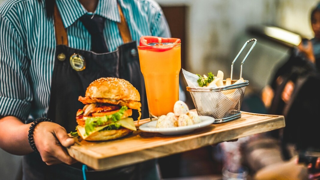 bimo luki mwHzM7qB7vk unsplash