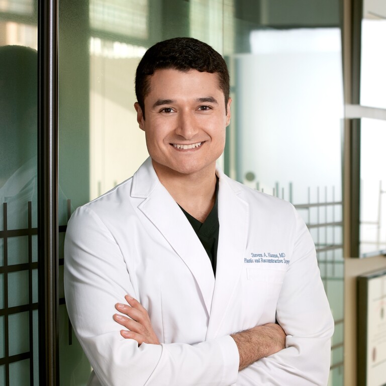 Hanna Headshot 768x768