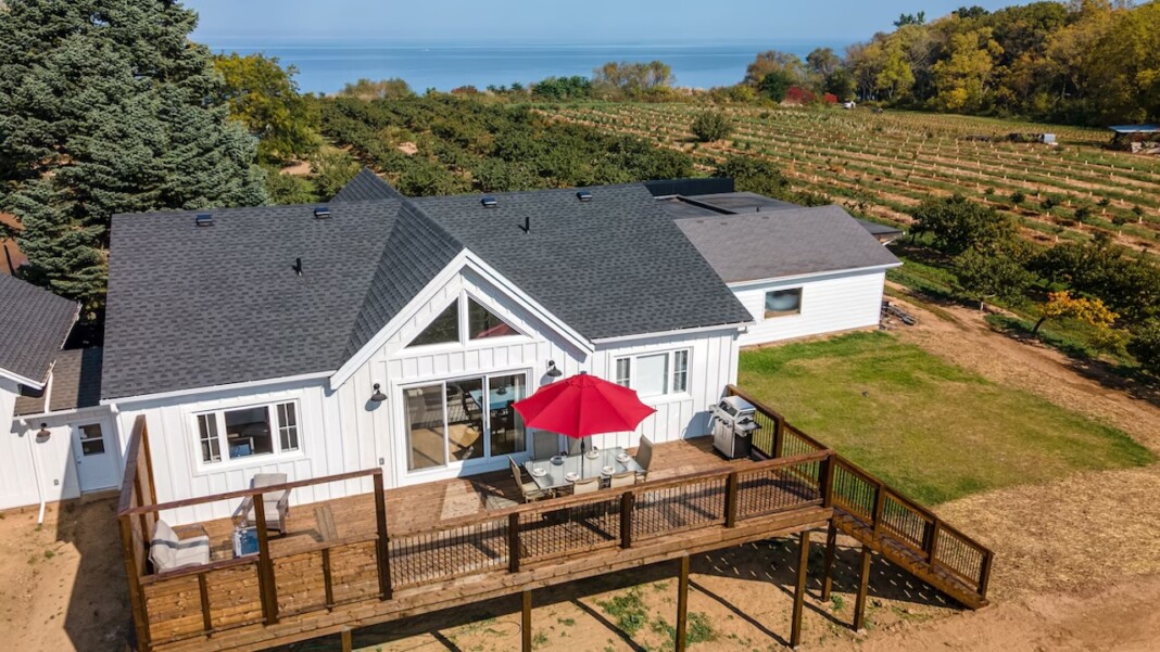 Niagara farmhouse on VRBO