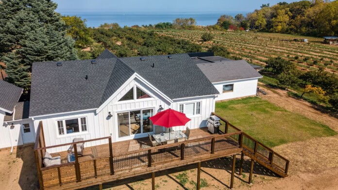 Niagara farmhouse on VRBO