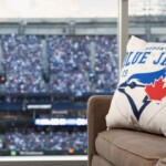 Blue Jays couch of Davis Schneider