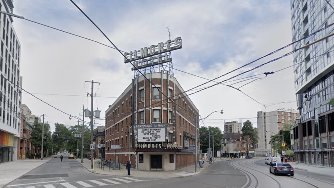 Toronto gentlemen's club, Filmores