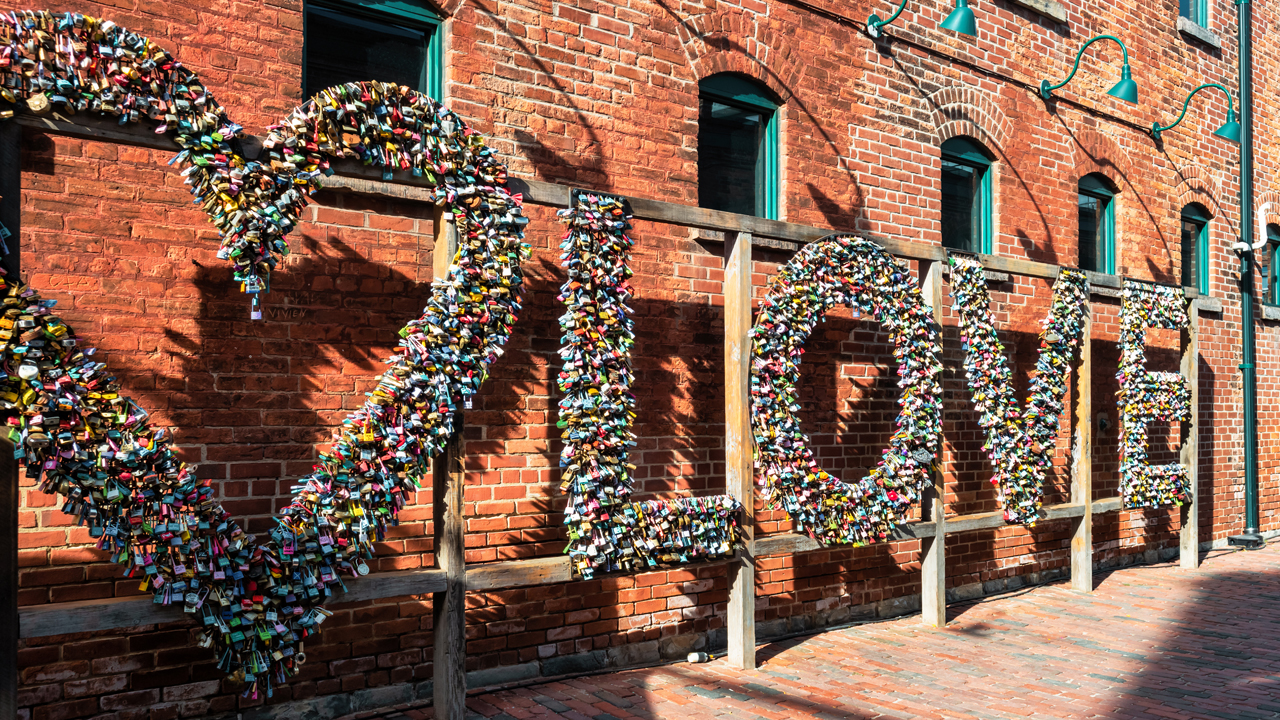 8 Valentine’s Gifts to Say “I Love You” Without Leaving the GTA, Canada Reviews