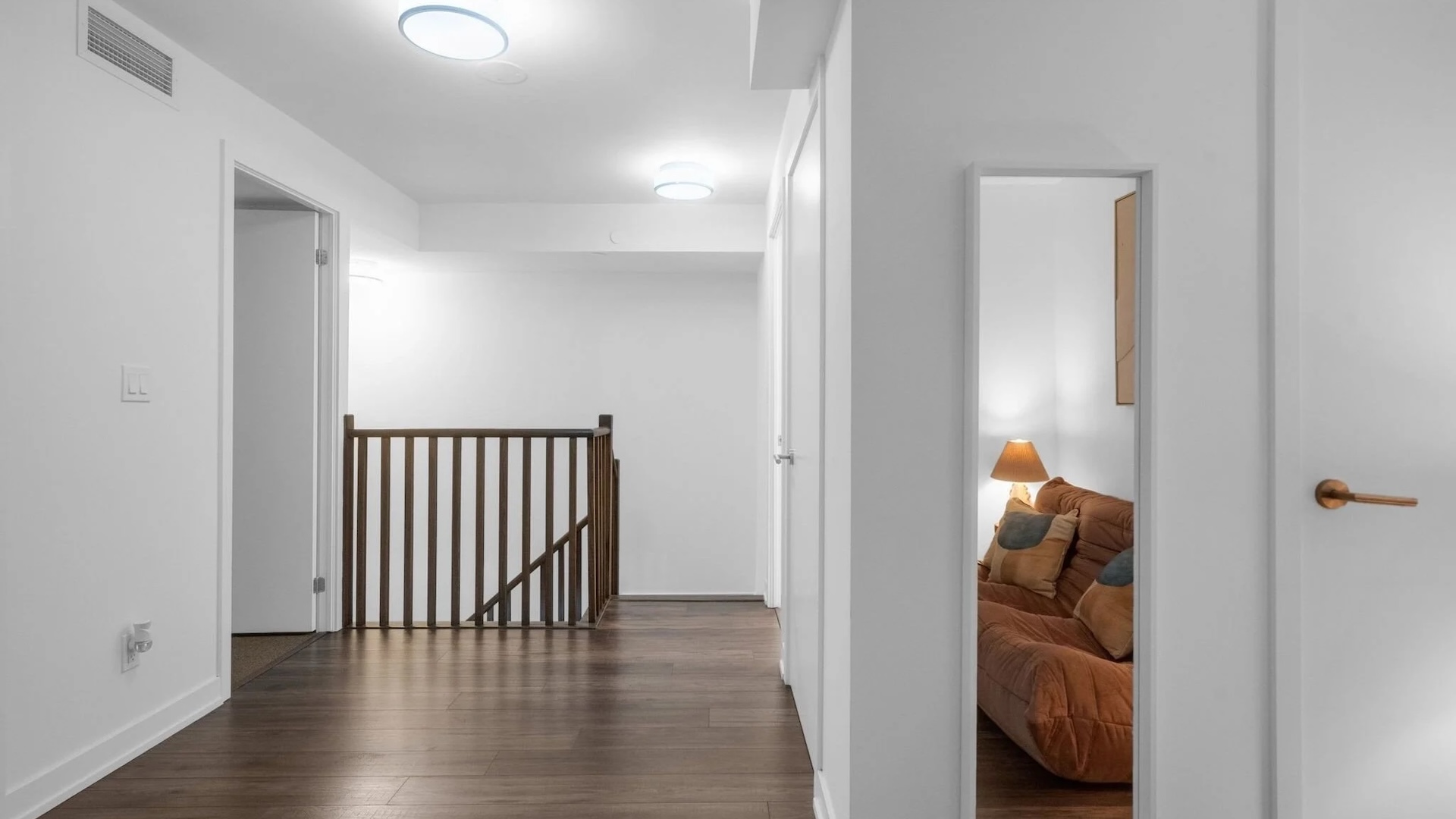 8 106 varna drive toronto C12718850 21 p jpg