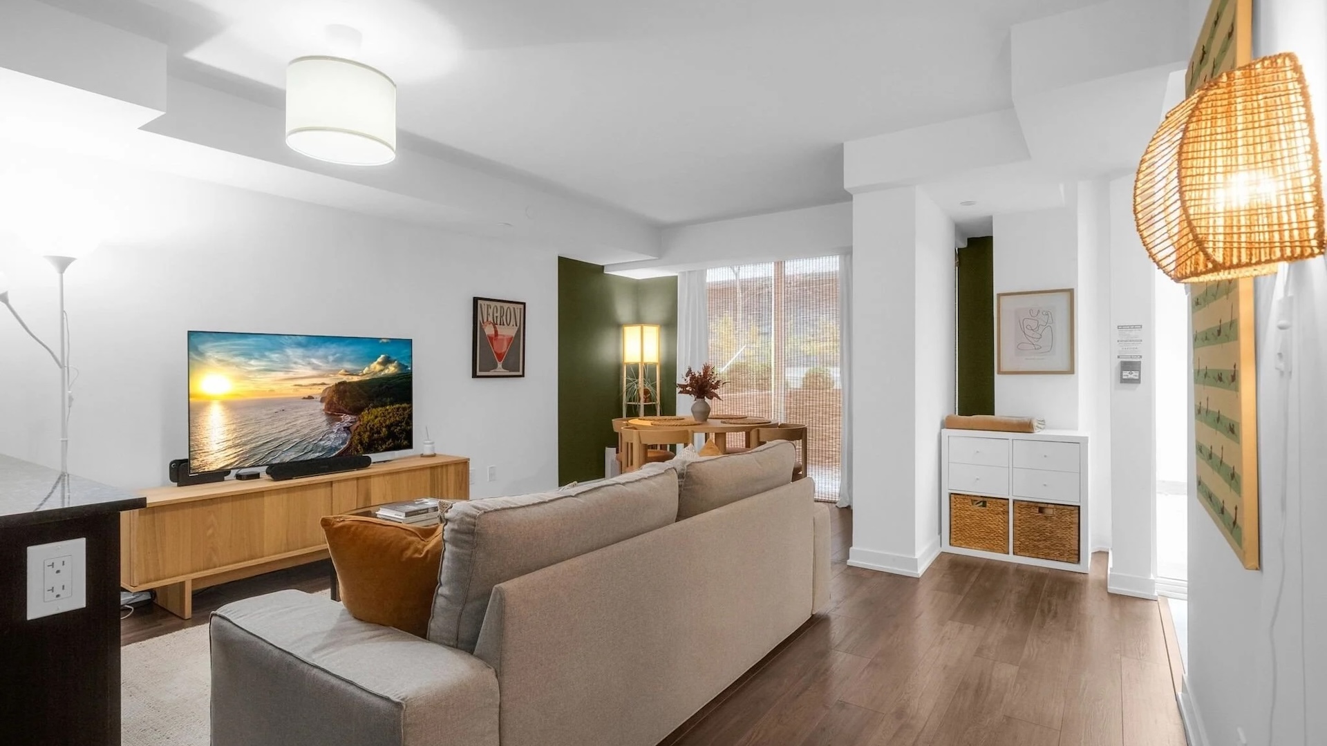 8 106 varna drive toronto C12718850 4 p jpg