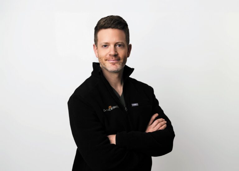 Dr. Mike Roskies Plastic Surgery 768x549