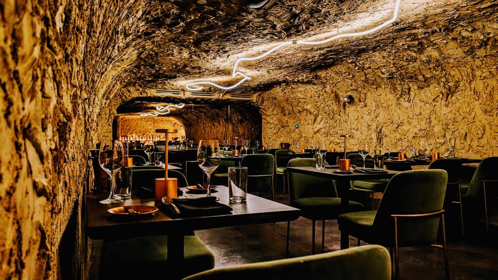 restaurant 190380 1775065712