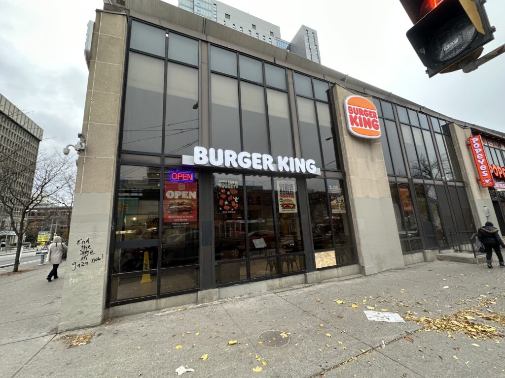 restaurant 190974 1775067201