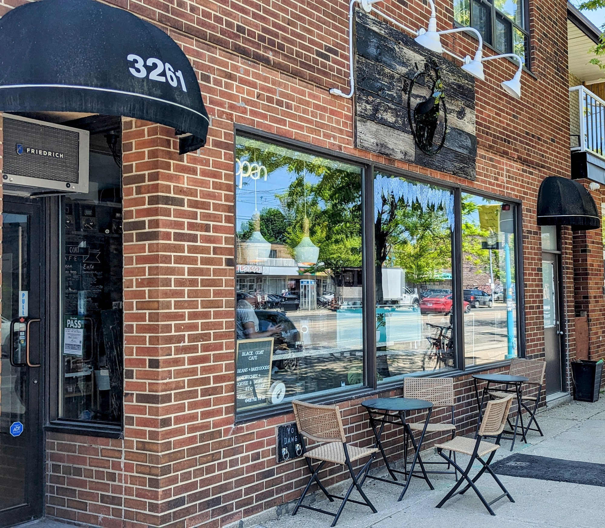 restaurant 193076 1775150049