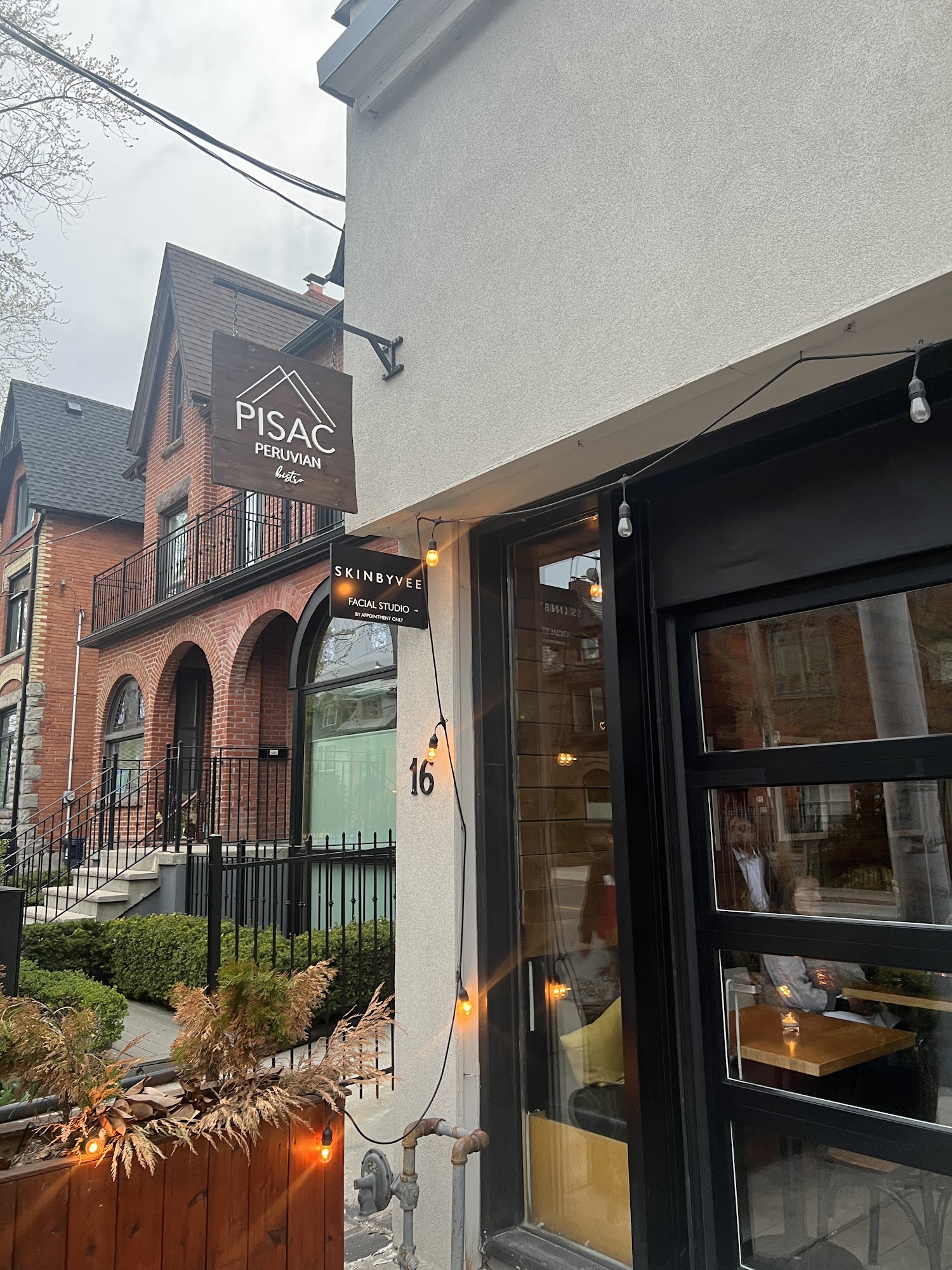 restaurant 193235 1775150093