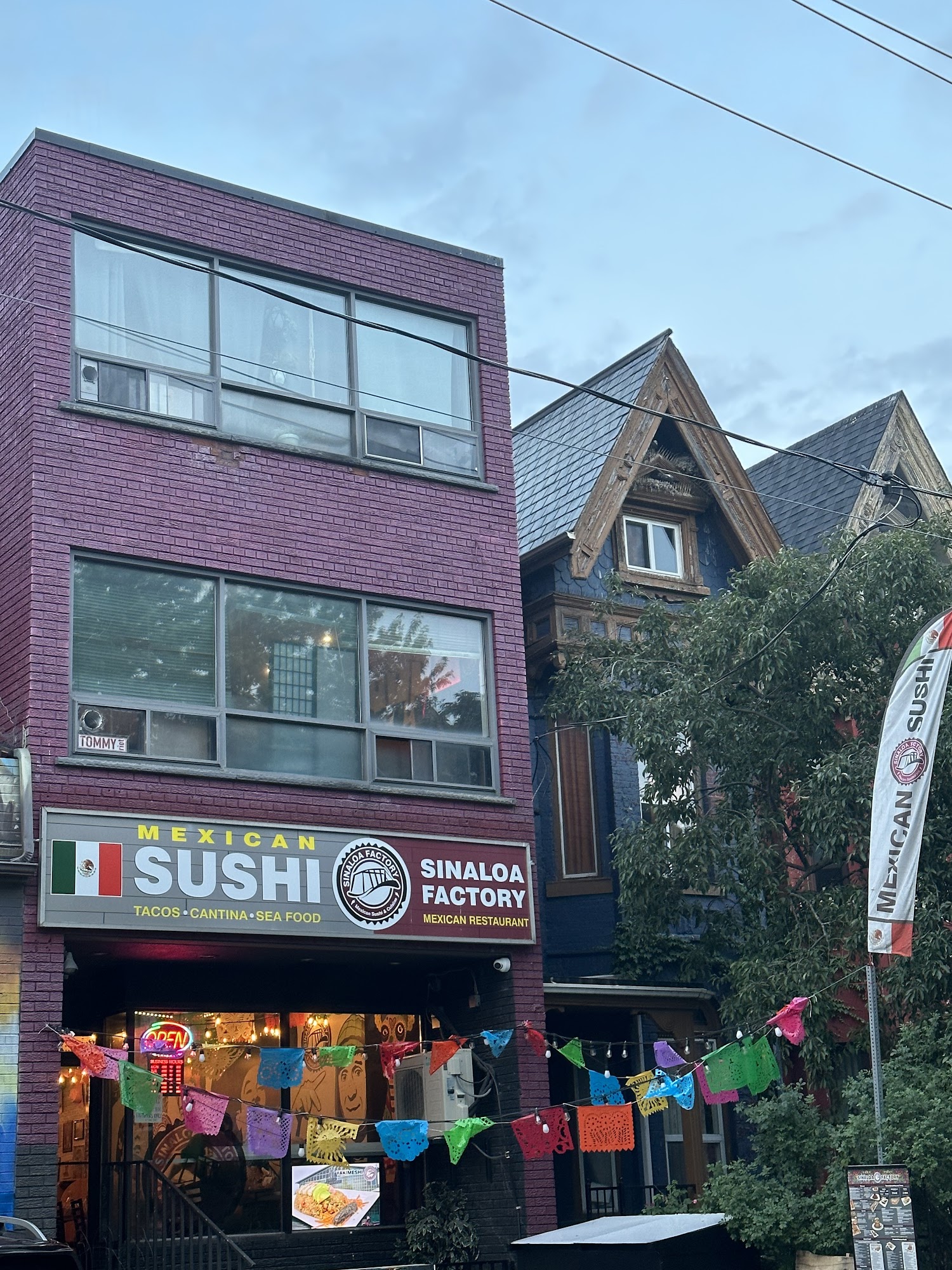 restaurant 193401 1775150143