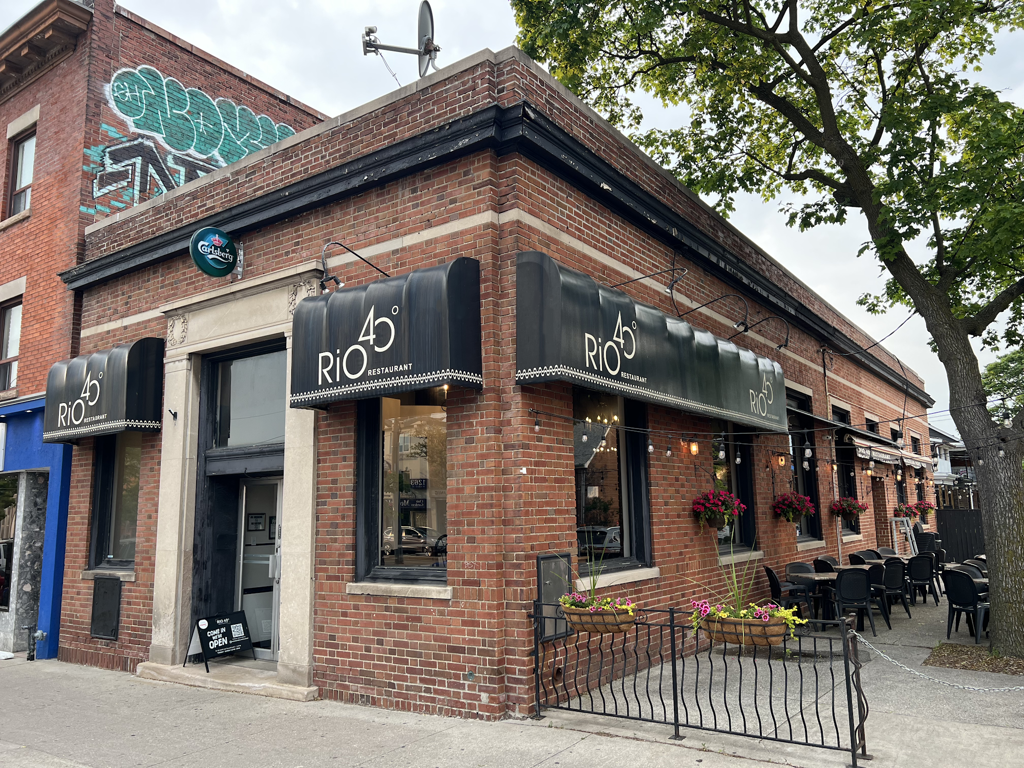 restaurant 193507 1775150174