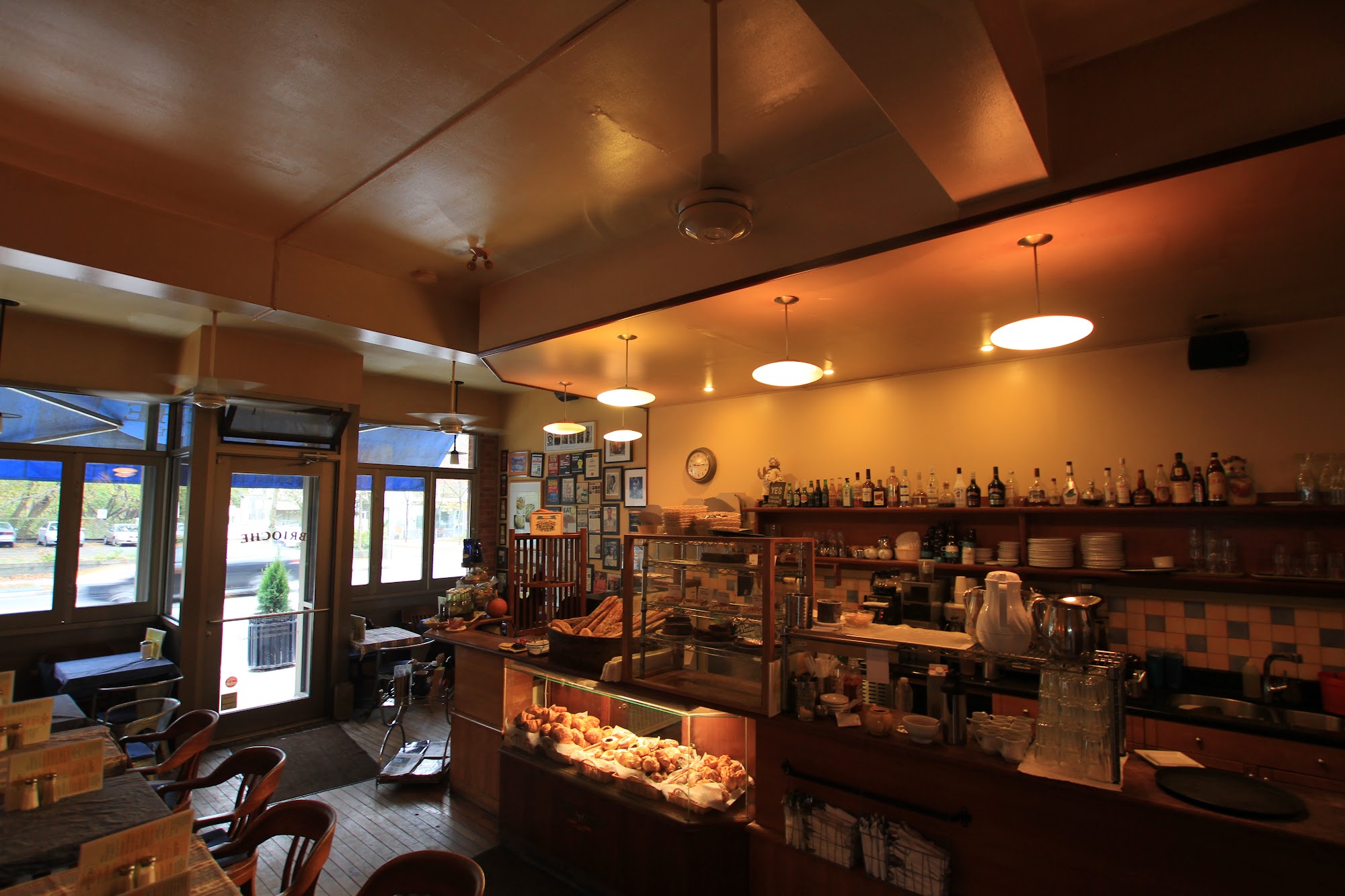 restaurant 193655 1775150220