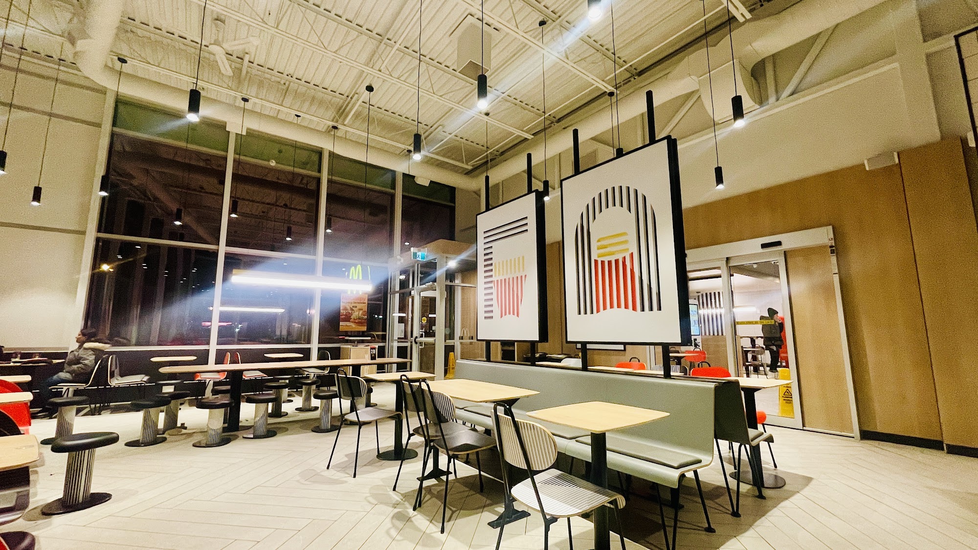 restaurant 194002 1775150324