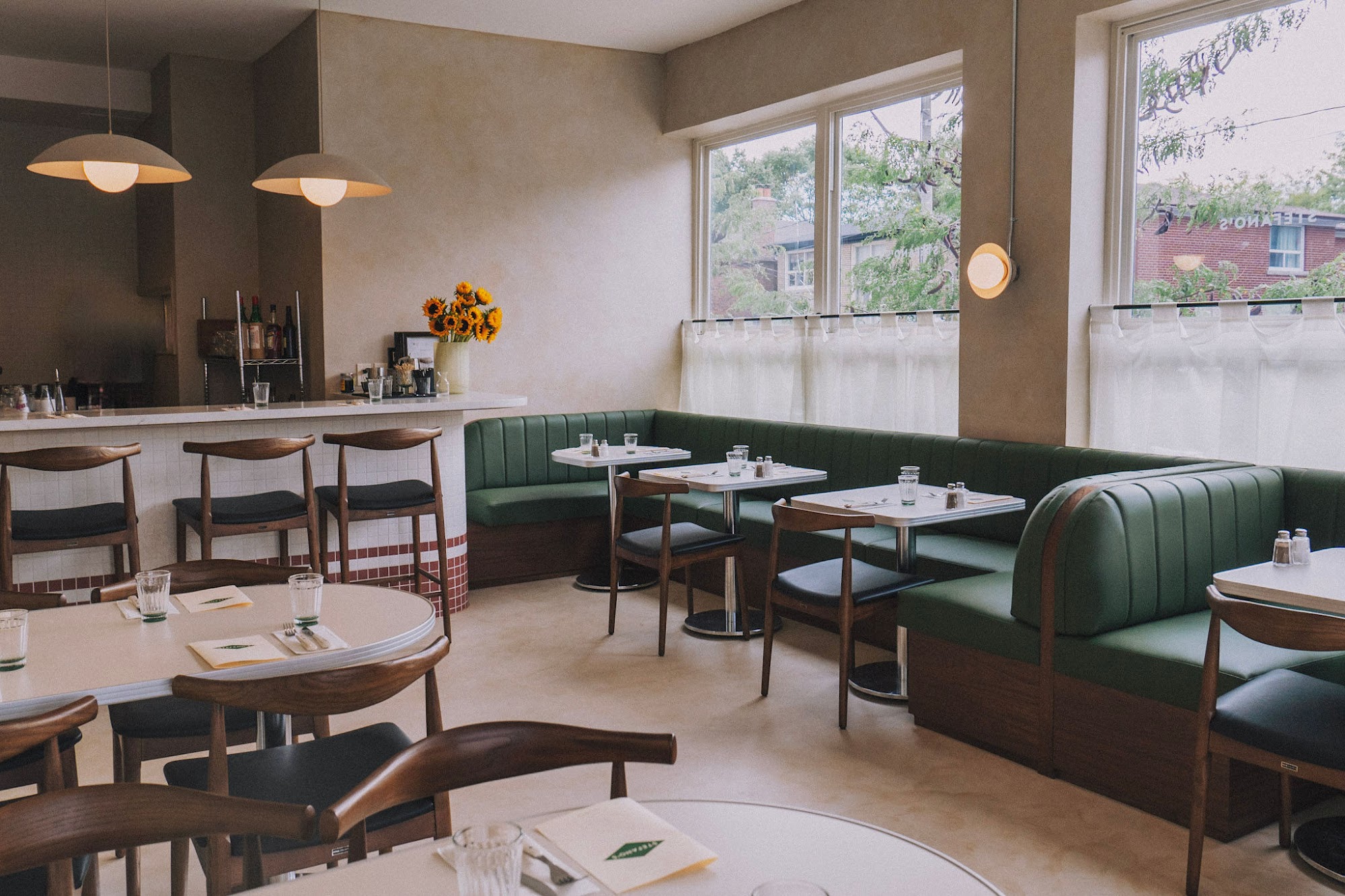 restaurant 194083 1775153406