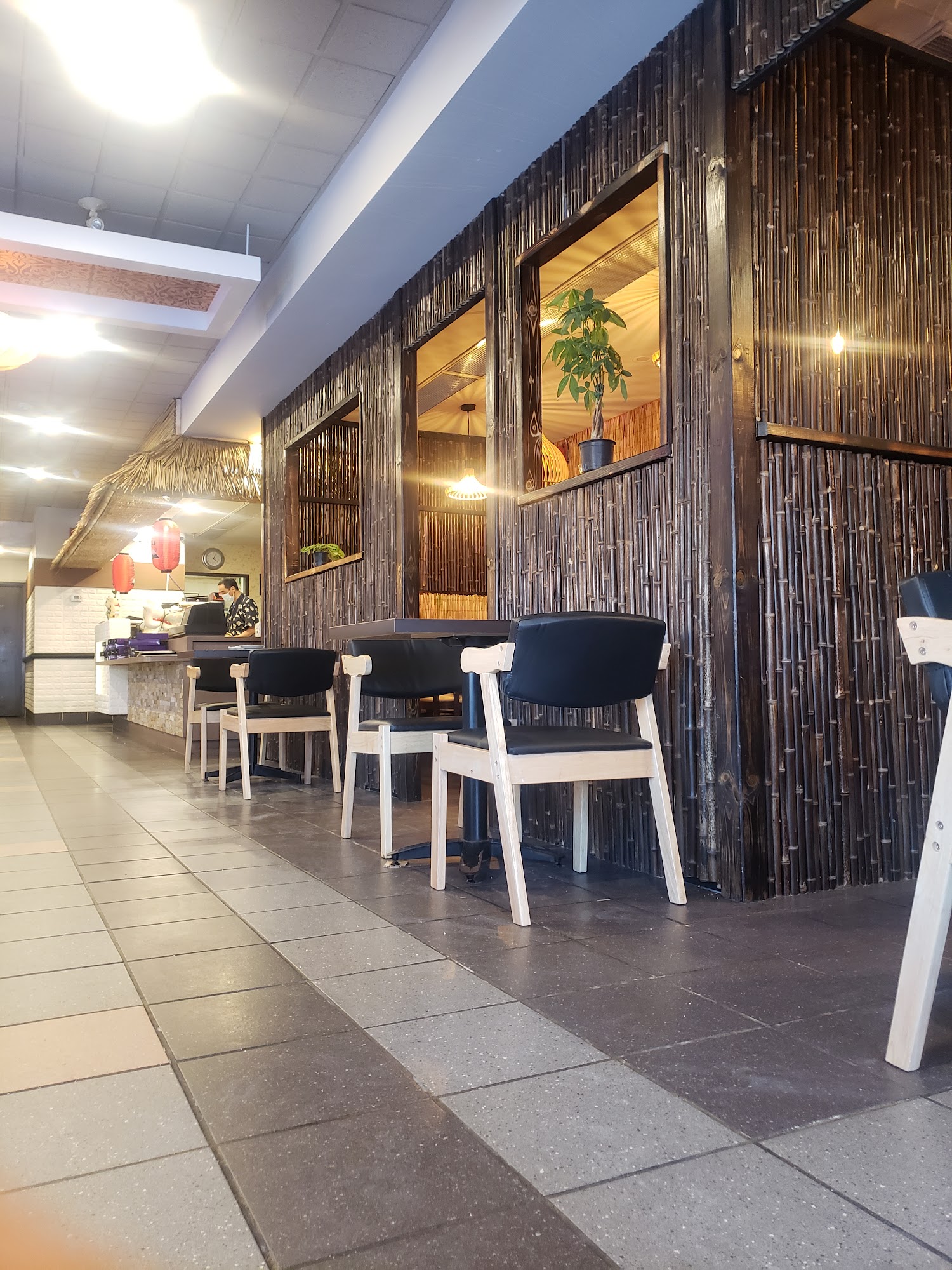 restaurant 194196 1775153444