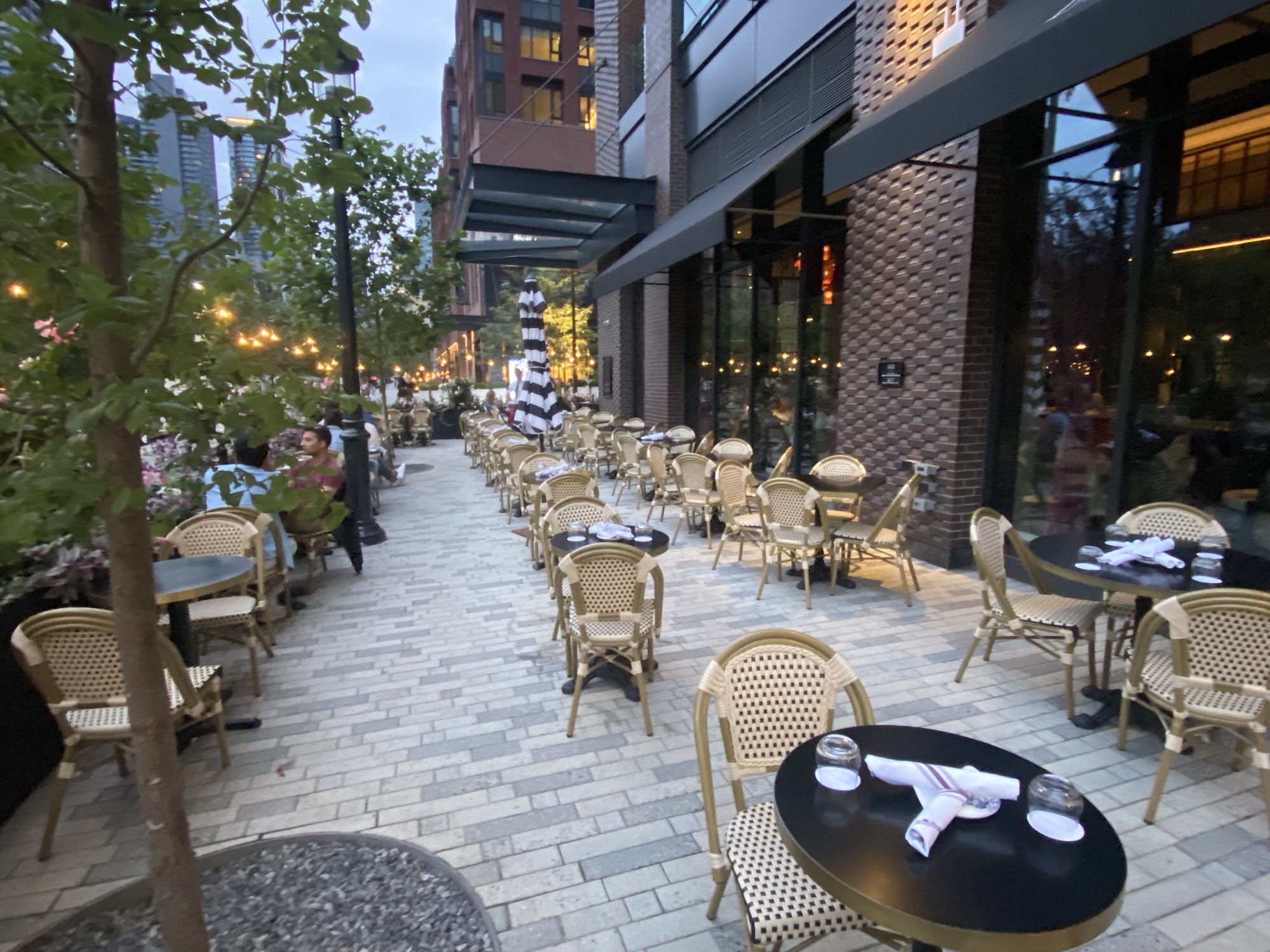 restaurant 194211 1775153449