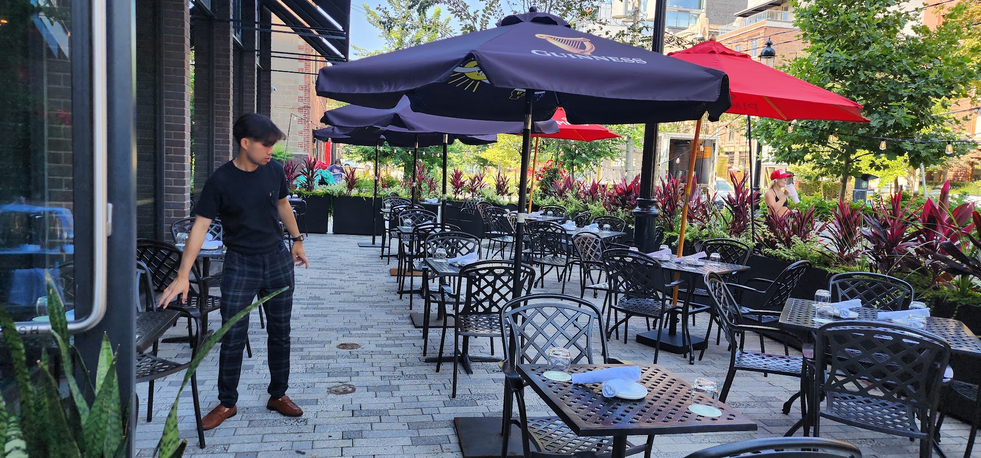 restaurant 194214 1775153449