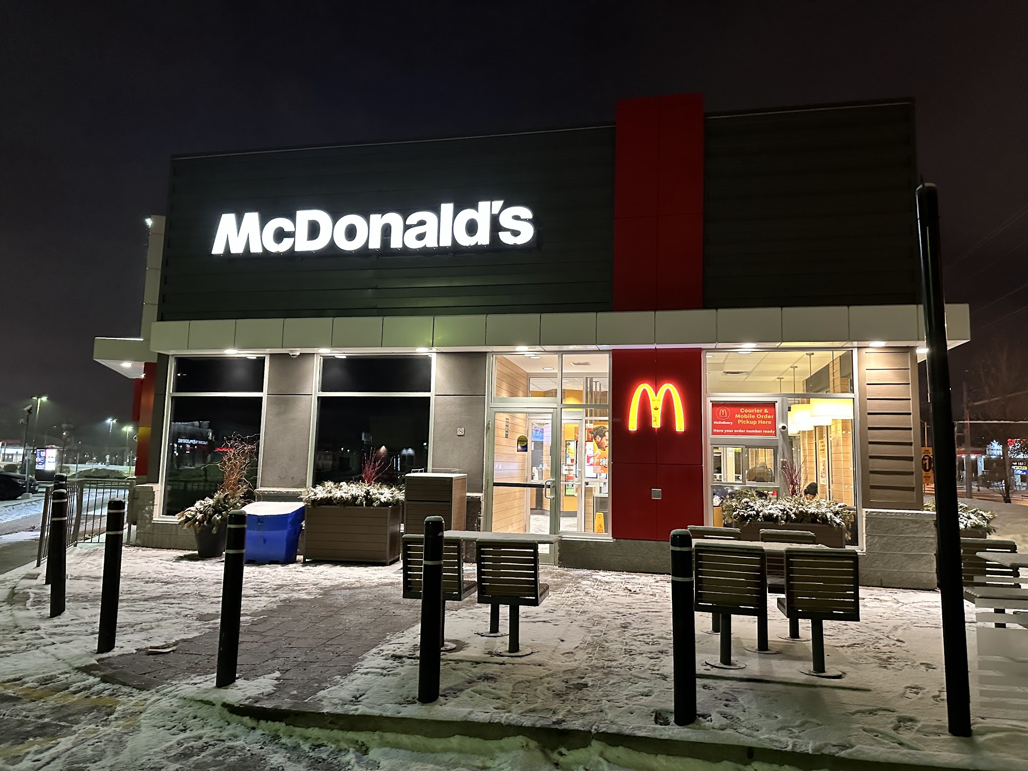 restaurant 194221 1775153450