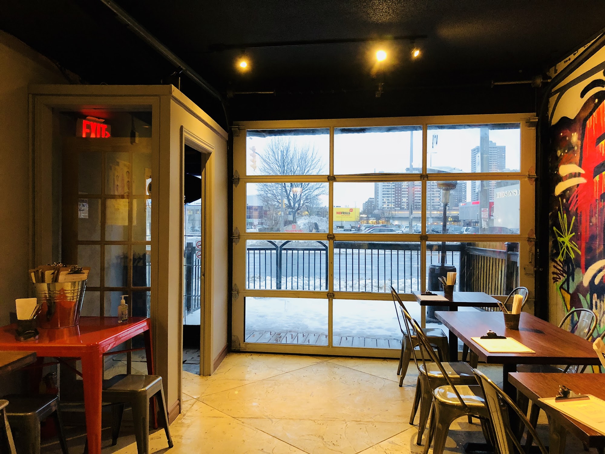 restaurant 194415 1775153504