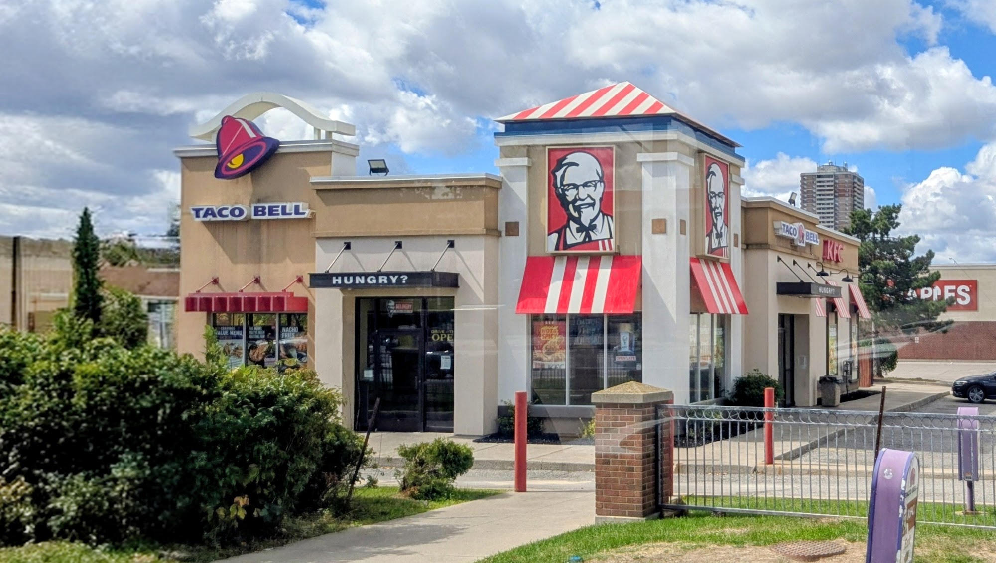 restaurant 194416 1775153504