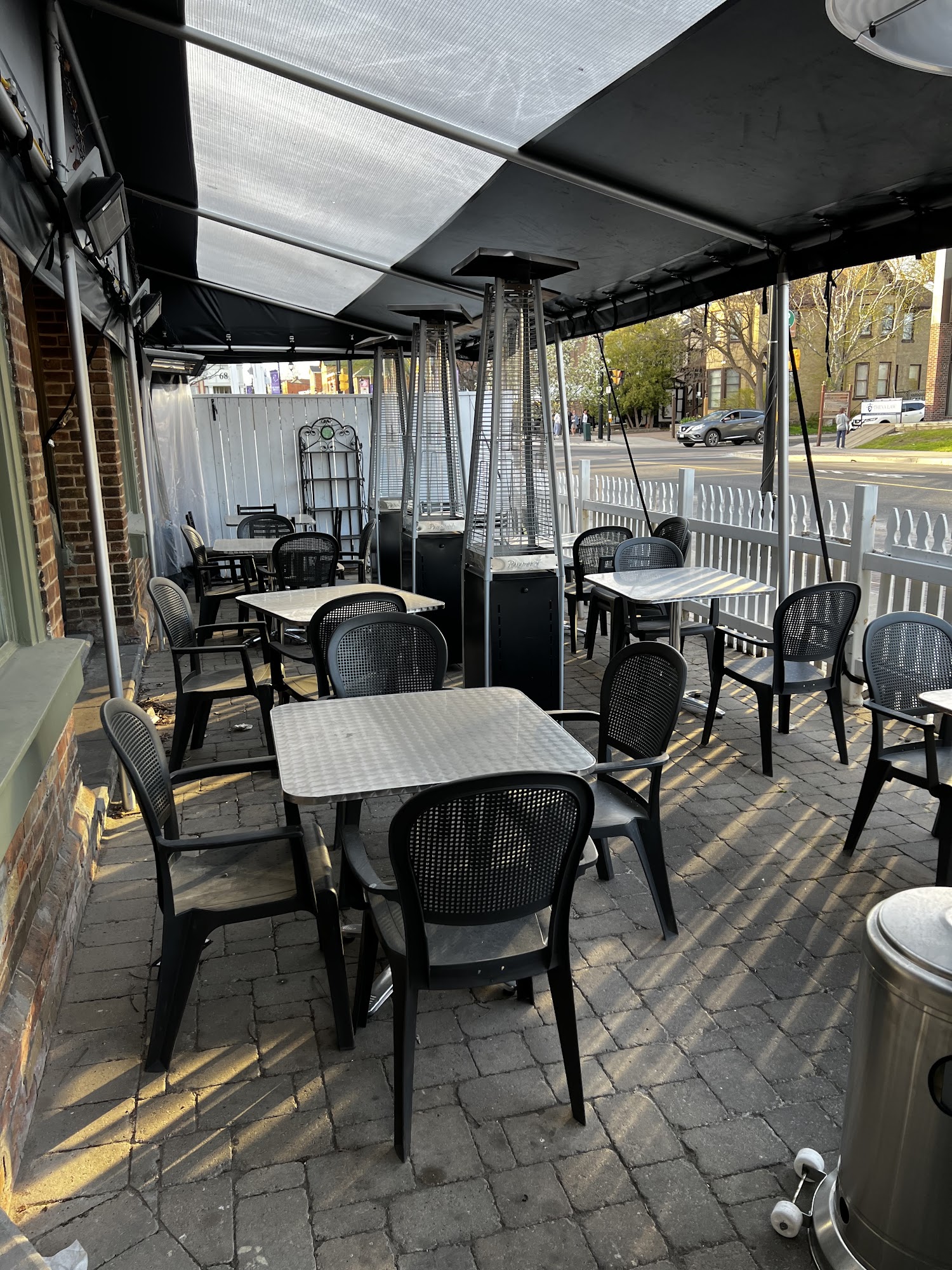 restaurant 194433 1775153511