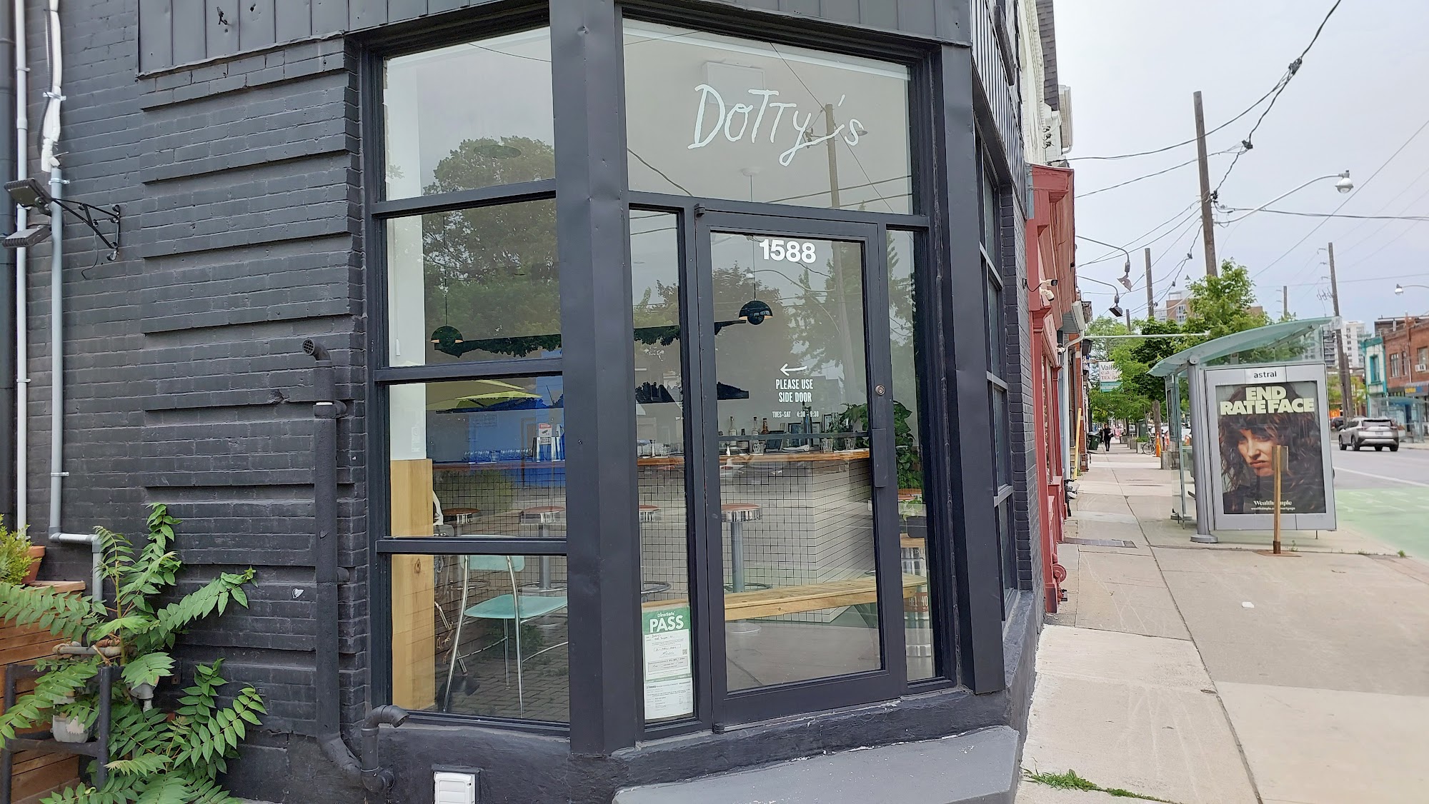 restaurant 194653 1775153580