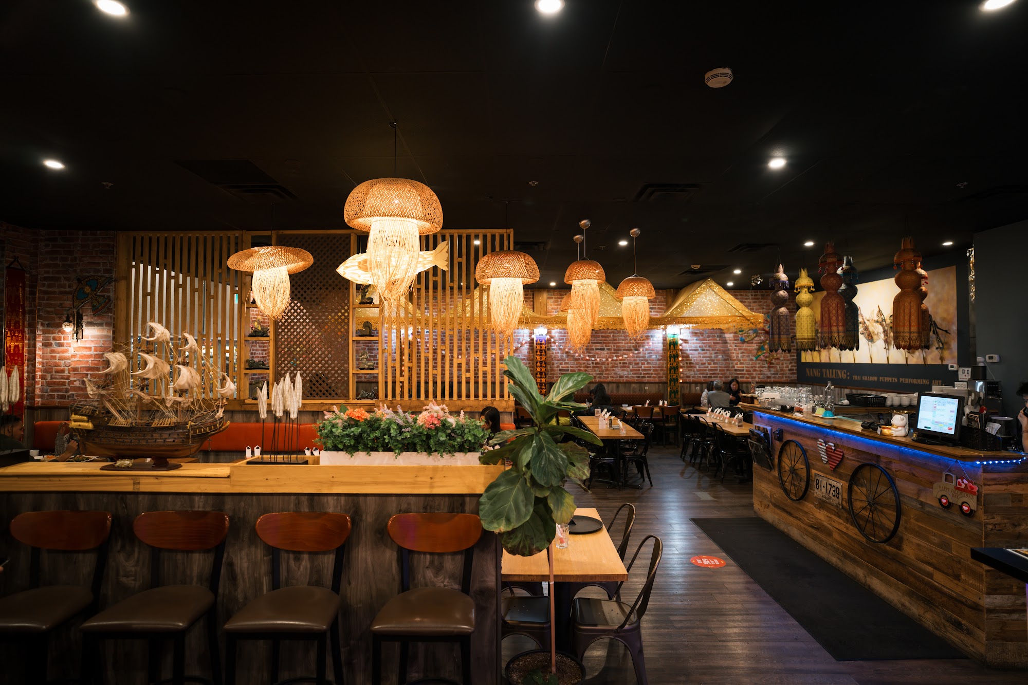 restaurant 194681 1775153588