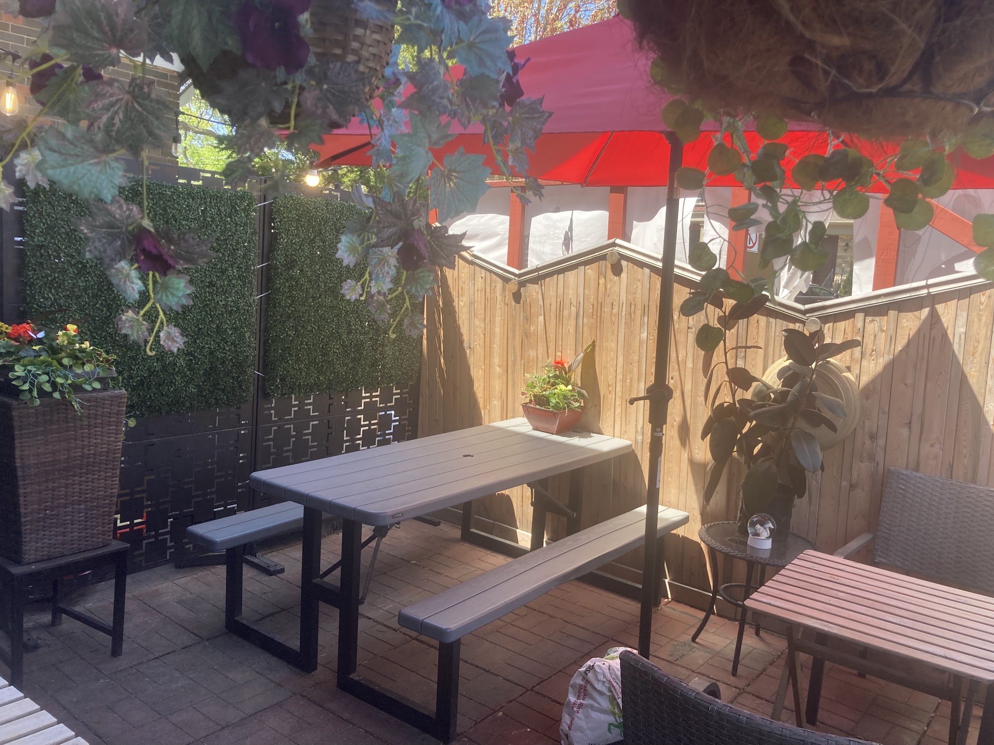 restaurant 194749 1775153610