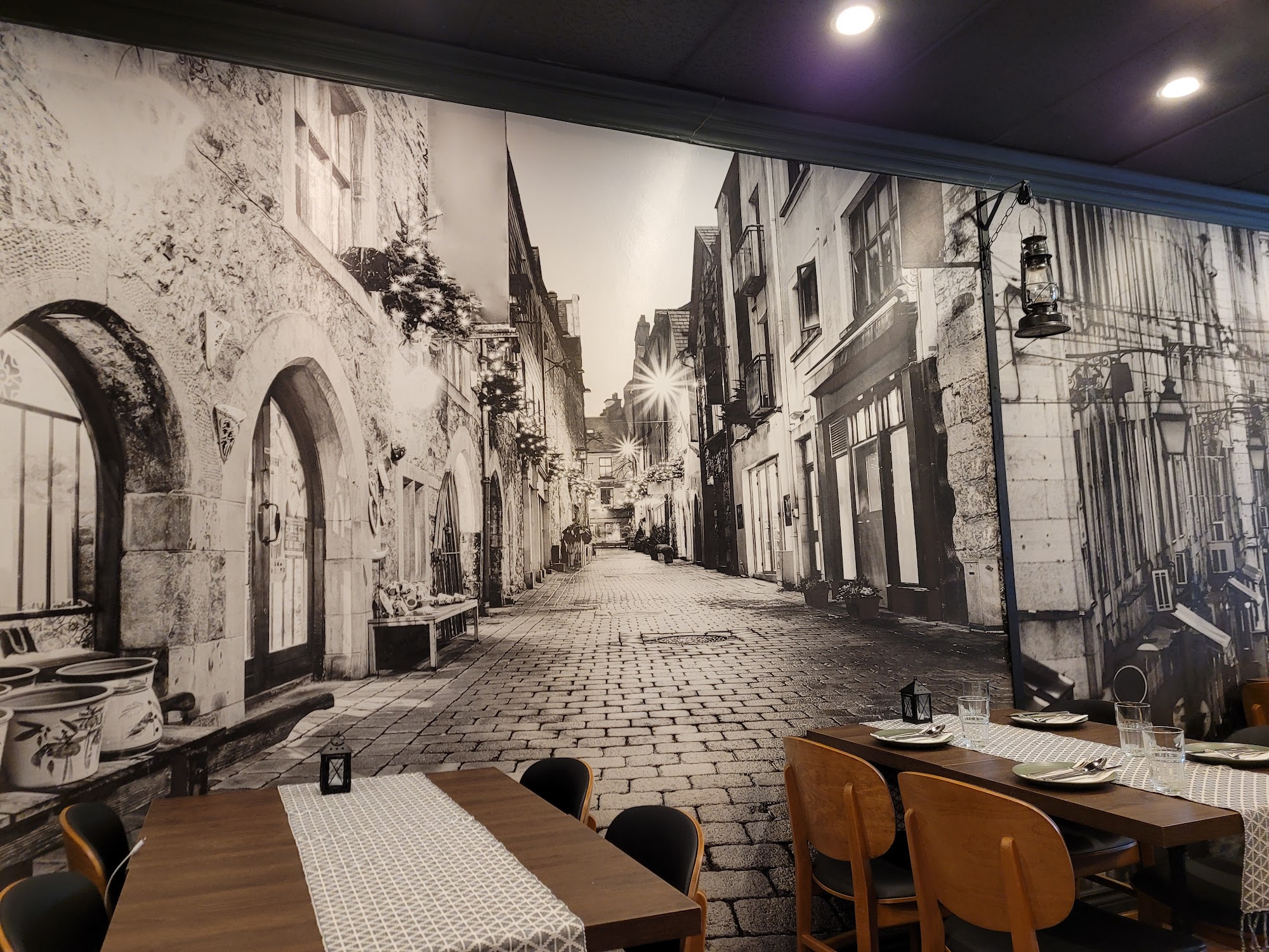 restaurant 194804 1775153628