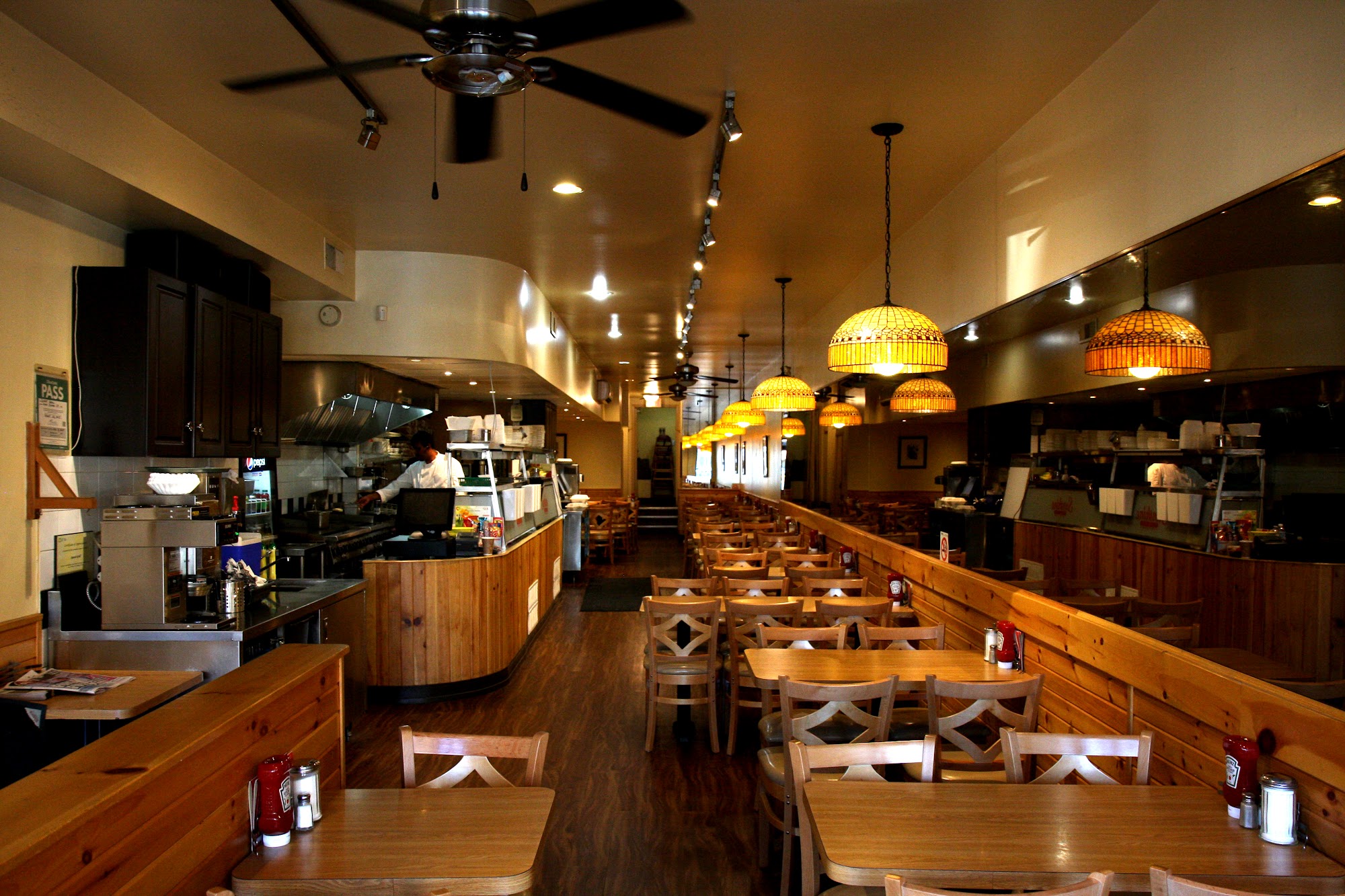 restaurant 194837 1775153639