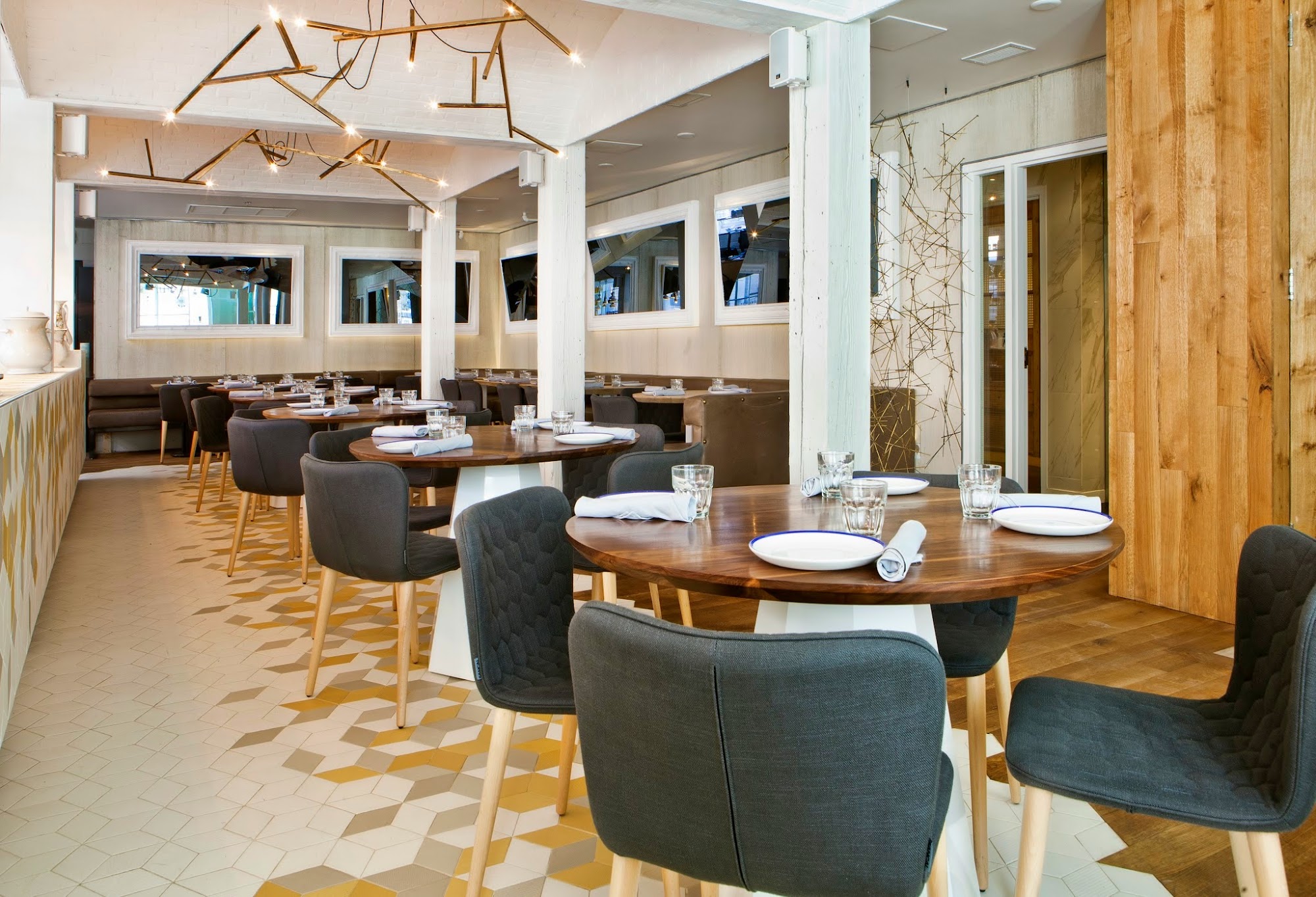 restaurant 194871 1775153648