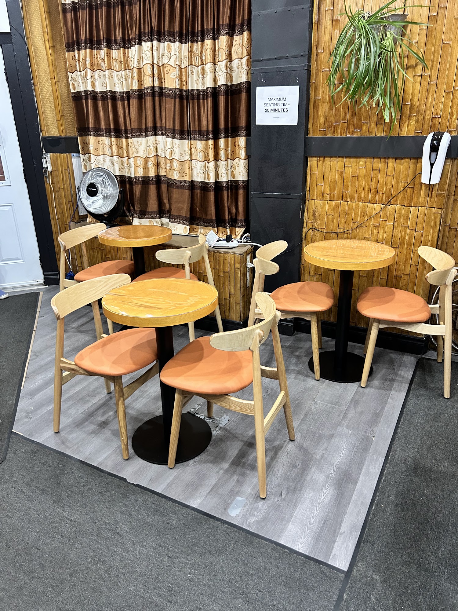 restaurant 194977 1775153686