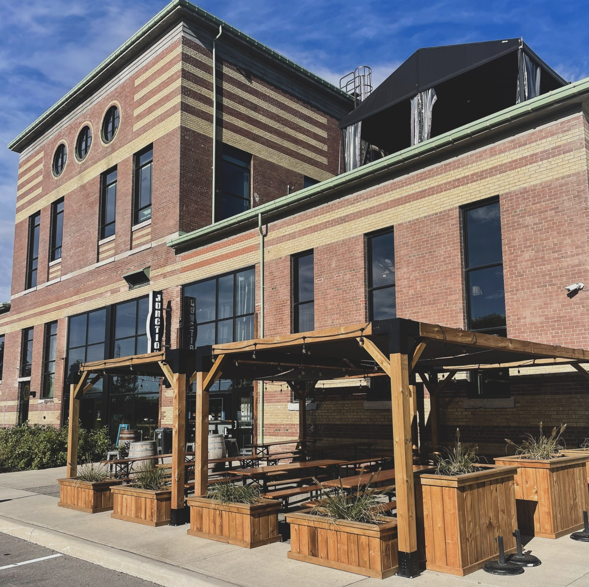 restaurant 195014 1775153699