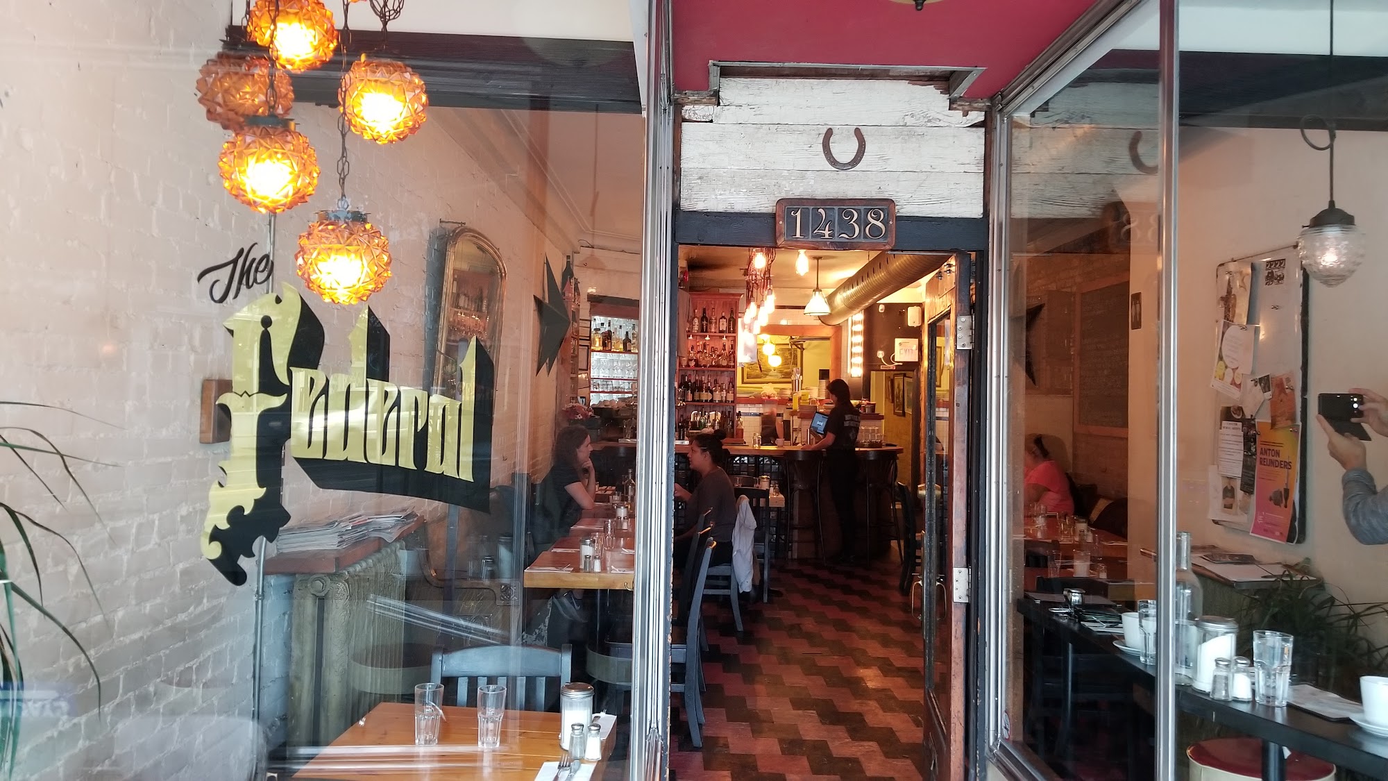 restaurant 195040 1775153709