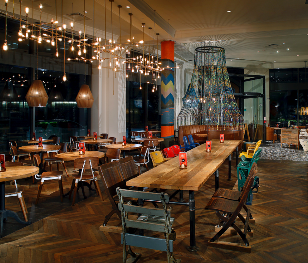 restaurant 195131 1775153737