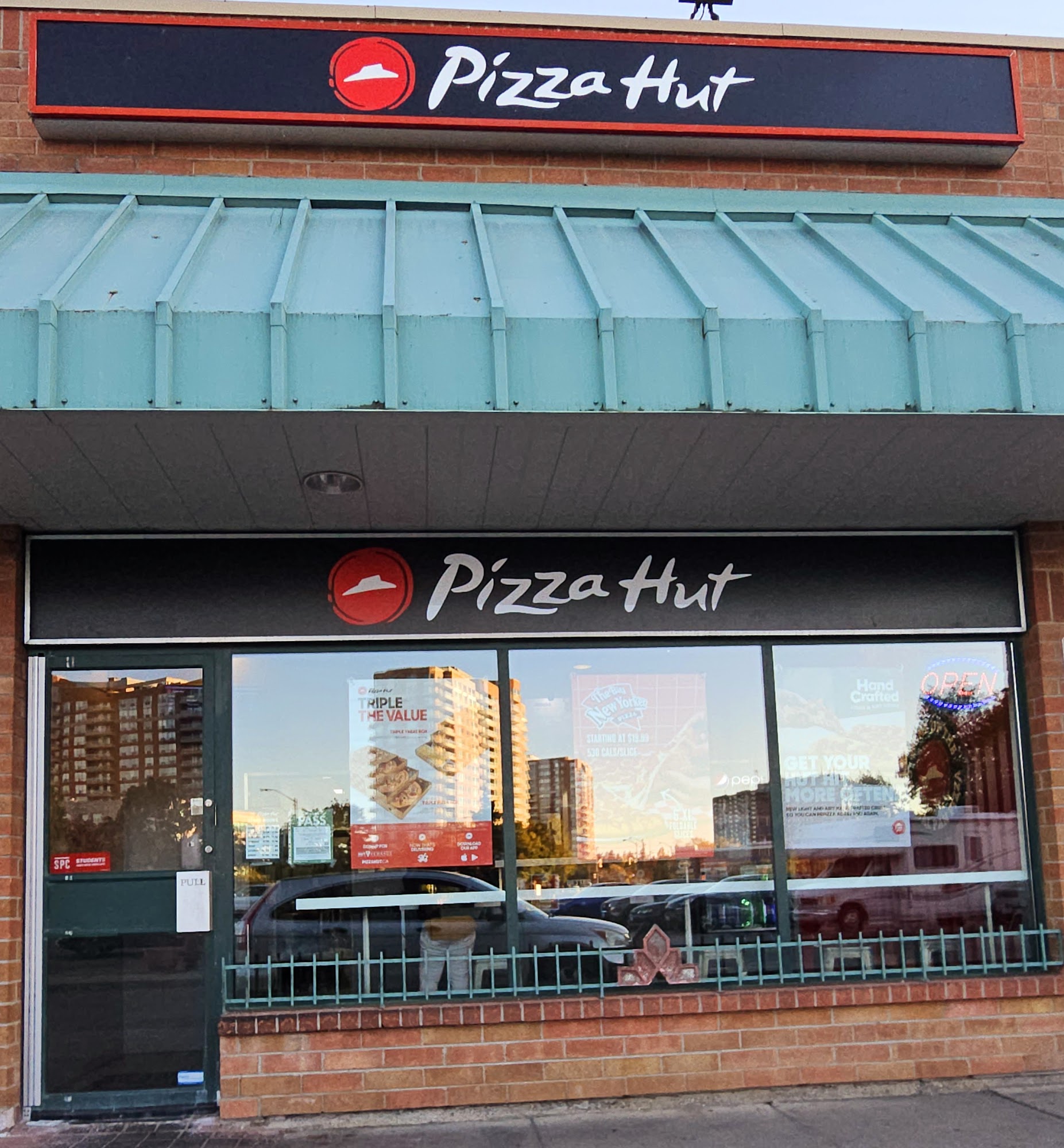 restaurant 195170 1775153749