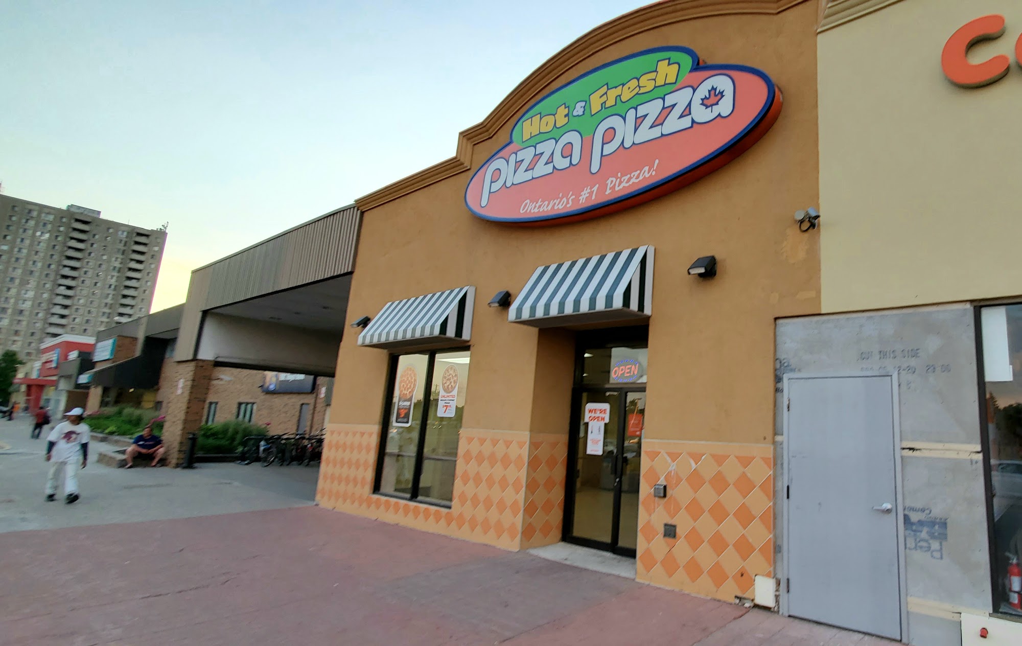 restaurant 195184 1775153751