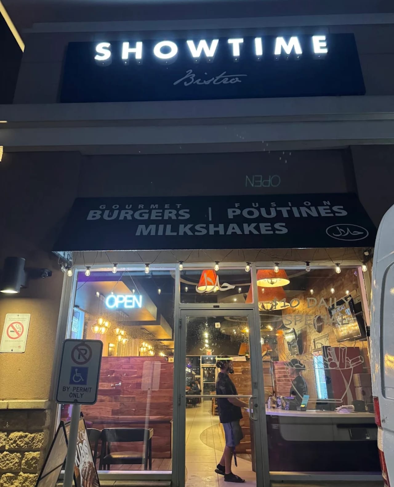 restaurant 195372 1775153810