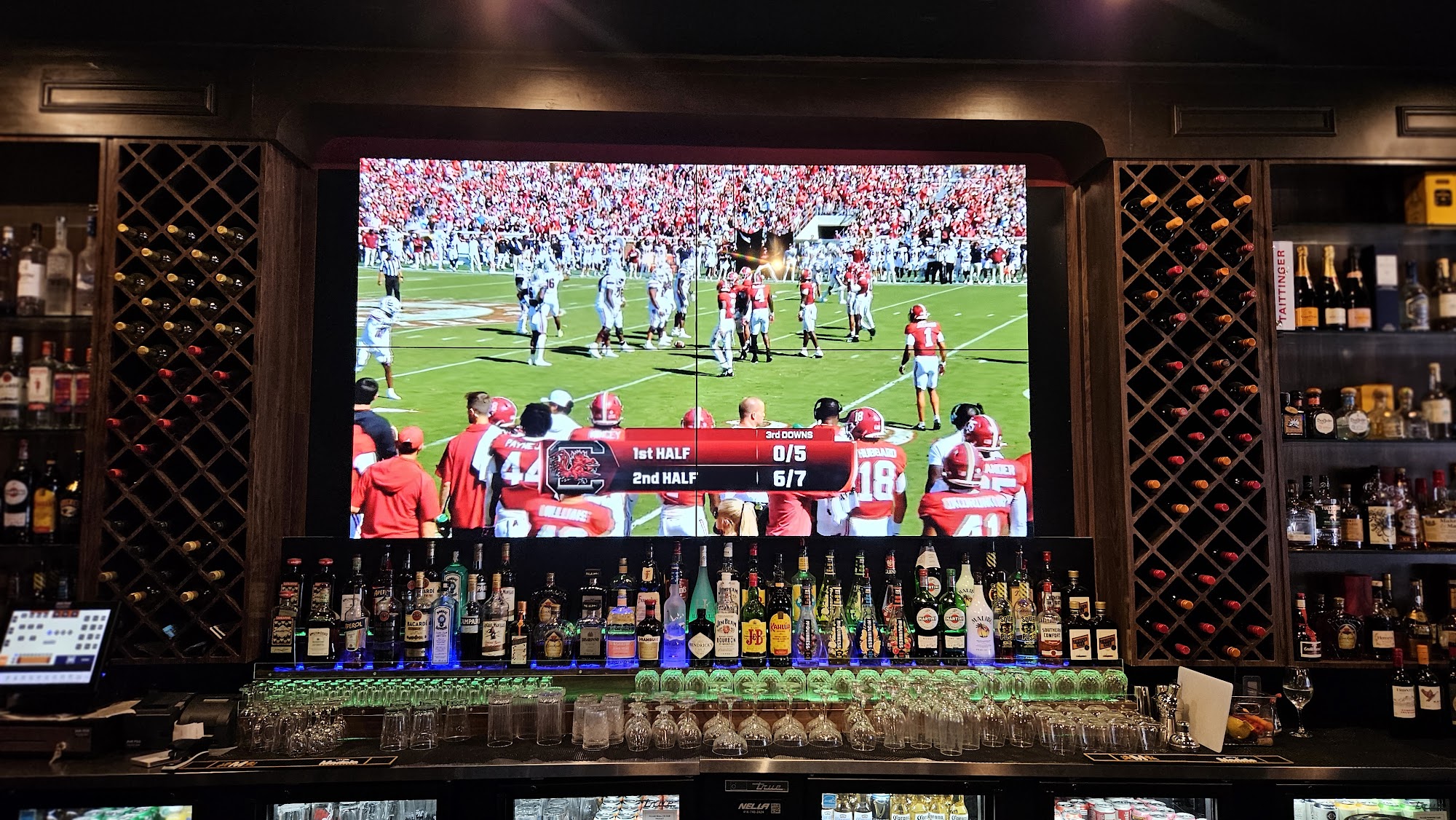 restaurant 195392 1775153816